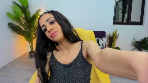 Nicole online show from 04-19-26, 04:12