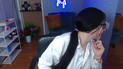 Nicolle  online show from 07-29-26, 11:41