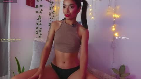 Nicolle online show from 06-07-26, 01:10