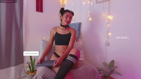 Nicolle online show from 06-07-26, 02:32
