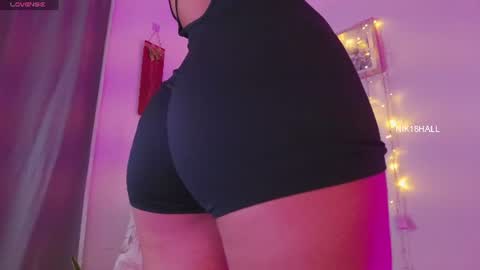 Nicolle online show from 06-17-26, 01:08
