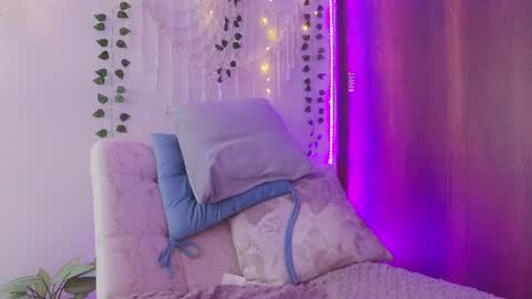 Nicolle online show from 07-28-26, 02:13