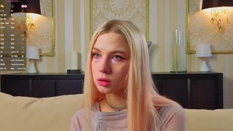 Snapshot of nicollefarrey chatting on 03-04-26, 08:09 Kim online show from 03-04-26, 08:09