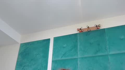 Nicolle online show from 03-04-25, 11:00