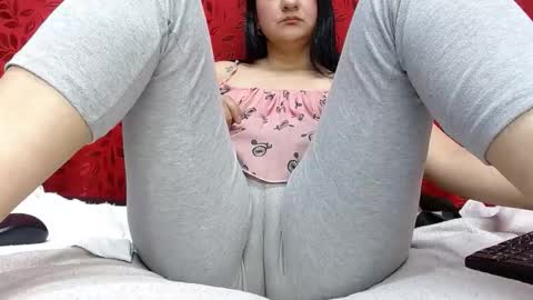 NICOLLE online show from 02-17-26, 11:00