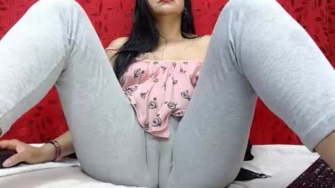 NICOLLE online show from 04-22-26, 10:11