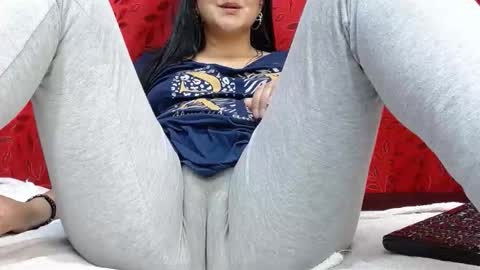 NICOLLE online show from 04-27-26, 11:47