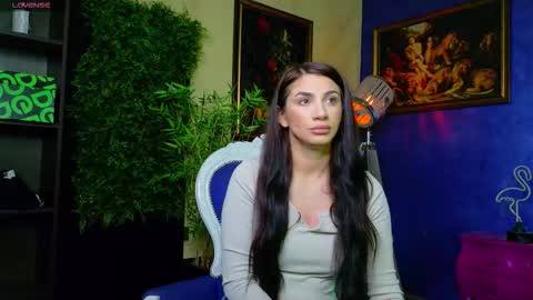 Nicolle online show from 02-15-26, 03:31