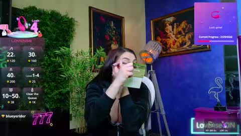 Nicolle online show from 03-06-26, 10:56