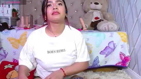 Nicolle Miley online show from 02-28-25, 05:48