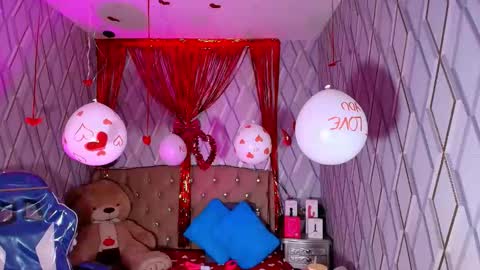 Nicolle Miley online show from 02-15-26, 04:42