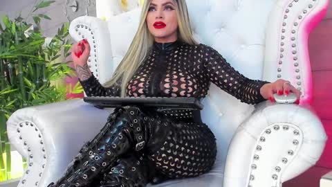 Nicollette Miller online show from 01-16-25, 03:13