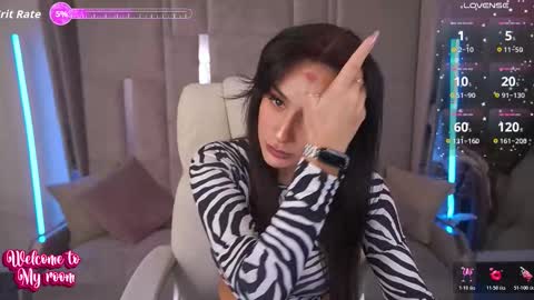 Nicole online show from 11-10-25, 06:34