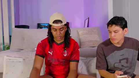 Snapshot of nicoymark1 chatting on 07-16-26, 05:13 Nico y Mark online show from 07-16-26, 05:13