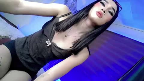 night_crystal1111 online show from 06-27-26, 02:34