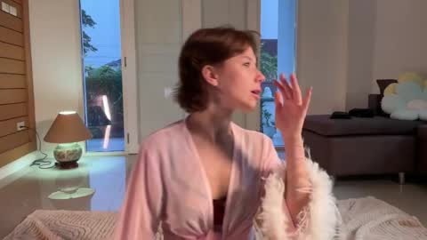 Aurora online show from 04-19-26, 11:09