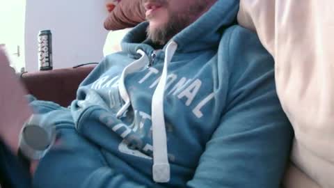 Snapshot of nighthawk28 chatting on 05-04-26, 05:53 MikeVanDyck online show from 05-04-26, 05:53