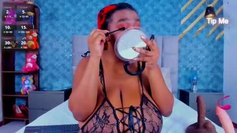 NiiaMoore online show from 02-05-26, 09:08