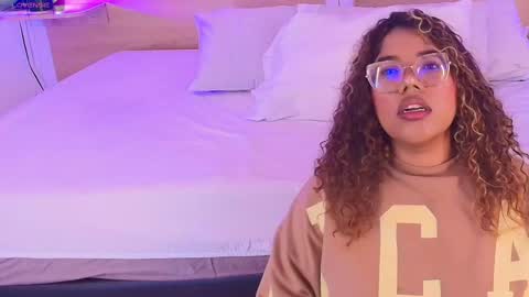 Snapshot of niickypurple chatting on 11-23-25, 03:12 Call me Nicky online show from 11-23-25, 03:12