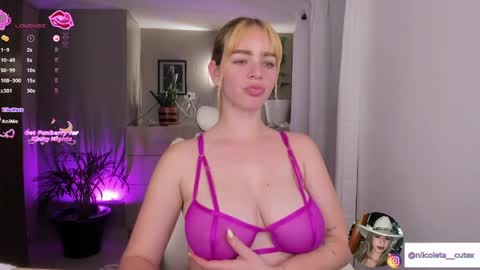 Niicoleta  online show from 04-09-26, 02:55