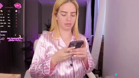 Niicoleta  online show from 04-22-26, 11:12