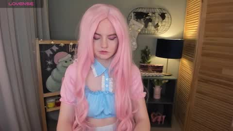 Snapshot of niiik_miiiki chatting on 12-28-24, 07:44 niiik_miiiki online show from 12-28-24, 07:44