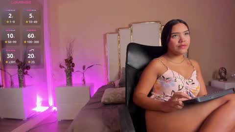 Snapshot of niiky_thomson chatting on 01-08-26, 06:32 Niiky online show from 01-08-26, 06:32