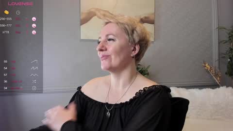 Snapshot of nika_smit chatting on 12-24-24, 12:11 Nika online show from 12-24-24, 12:11