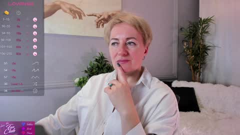 Snapshot of nika_smit chatting on 01-26-25, 11:17 Nika online show from 01-26-25, 11:17