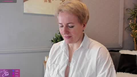 Snapshot of nika_smit chatting on 02-08-25, 02:38 Nika online show from 02-08-25, 02:38