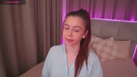 Nika online show from 06-15-26, 12:46