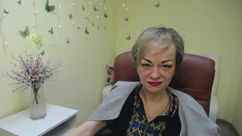 Snapshot of nikamayu chatting on 05-13-26, 06:00 Nika online show from 05-13-26, 06:00