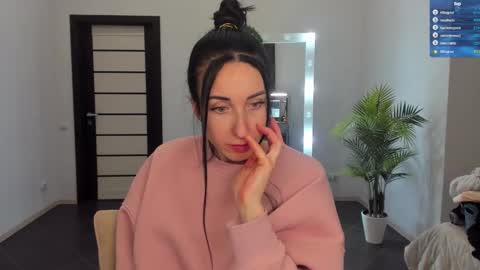 Snapshot of nikamiles chatting on 01-05-25, 02:52 Nika online show from 01-05-25, 02:52