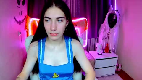 nikastarkk online show from 10-17-25, 07:55