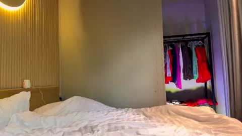 Snapshot of nikavenus chatting on 06-29-26, 07:25 Nika online show from 06-29-26, 07:25