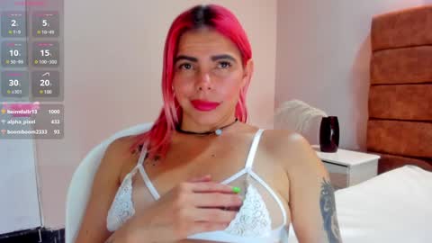 Snapshot of niki_santana chatting on 01-22-25, 07:25 niki online show from 01-22-25, 07:25