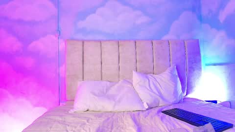    online show from 04-12-26, 02:05