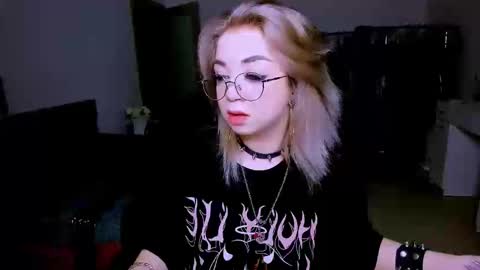 nikigoddesss online show from 04-13-26, 06:19