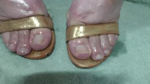 nikisissyfeet online show from 02-03-25, 10:43