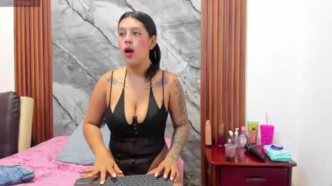 Snapshot of nikitaa20 chatting on 04-28-26, 10:42 nikita online show from 04-28-26, 10:42