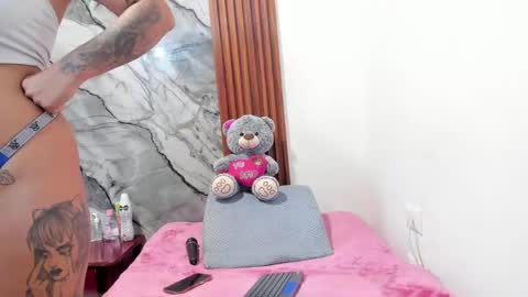 Snapshot of nikitaa20 chatting on 04-30-26, 10:43 nikita online show from 04-30-26, 10:43