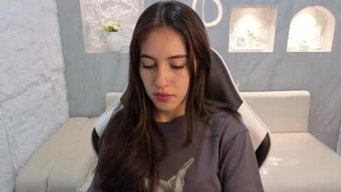 Online 2200 to 600 online show from 11-19-25, 03:06