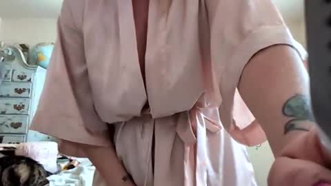 nikki32313 online show from 04-21-26, 05:28