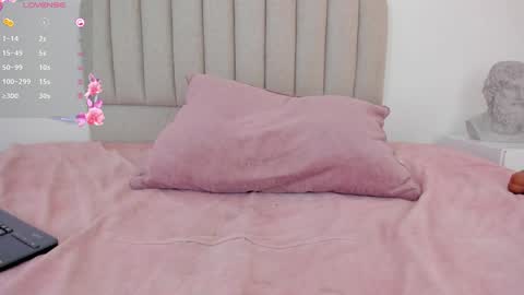 Snapshot of nikki_angel_ chatting on 02-09-25, 01:22 NIkki Angel online show from 02-09-25, 01:22