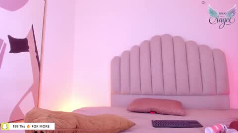 Snapshot of nikki_angel_ chatting on 09-26-25, 07:29 NIkki Angel online show from 09-26-25, 07:29