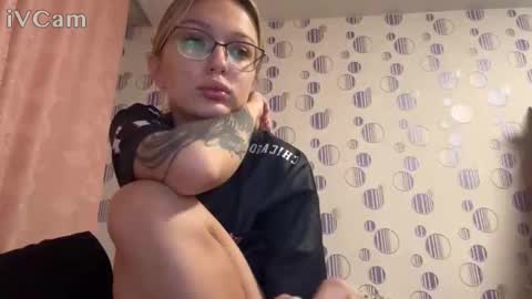 Snapshot of nikki_don chatting on 10-19-25, 03:12 Nikki online show from 10-19-25, 03:12