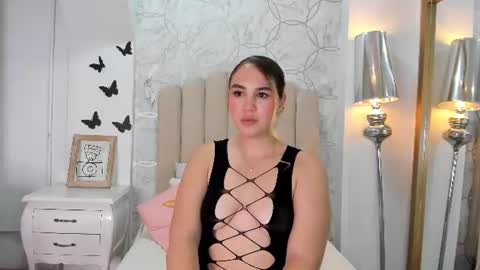 Snapshot of nikki_moon_ chatting on 07-10-26, 07:12 nikki_moon_ online show from 07-10-26, 07:12