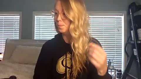 nikkib653466 online show from 06-11-26, 05:33