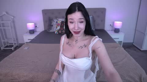 Nikki online show from 06-04-26, 07:31