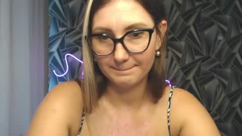 nikkikiss___ online show from 06-25-26, 03:50
